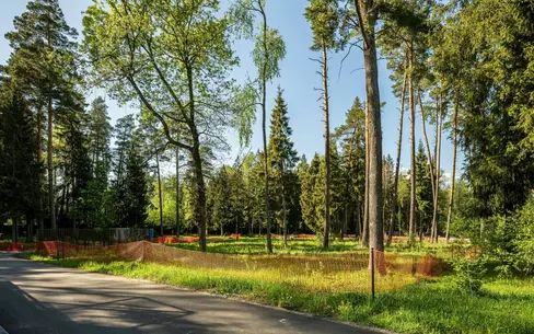 Участок 10.1 сот. в охраняемом поселке