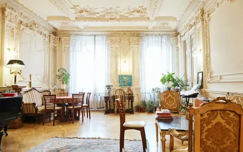 6-КОМН. КВАРТИРА С ОТДЕЛКОЙ 227 М² НА 2 ЭТАЖЕ