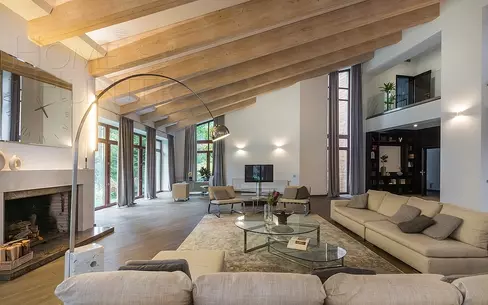 2-этажный коттедж 900 м² с отделкой