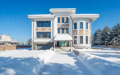 3-этажный коттедж 1 300 м² с отделкой