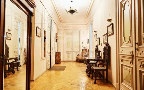 6-КОМН. КВАРТИРА С ОТДЕЛКОЙ 227 М² НА 2 ЭТАЖЕ