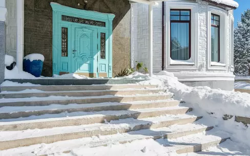 3-этажный коттедж 1 300 м² с отделкой