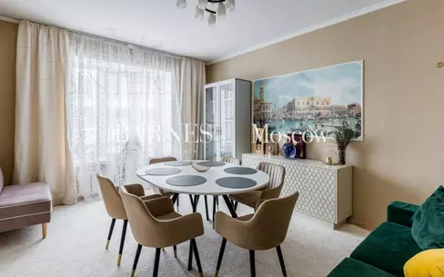 3-этажный коттедж 400 м² с отделкой