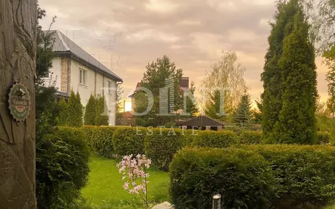 2-этажный коттедж 400 м² с отделкой