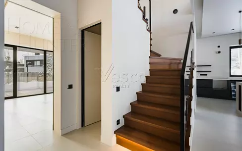 2-этажный коттедж 339 м² с отделкой