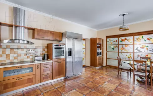 2-этажный коттедж 440 м² с отделкой