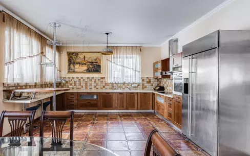 2-этажный коттедж 440 м² с отделкой