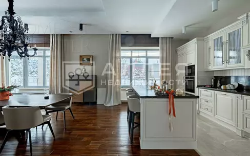 2-этажный коттедж 500 м² с отделкой