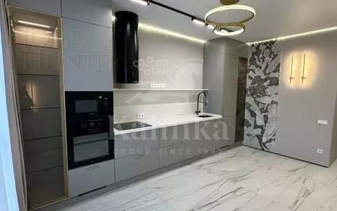 2-комн. кв., 42.2 м², 13/33 этаж