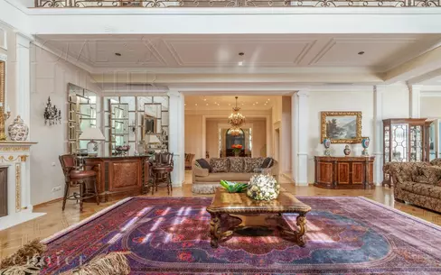 3-этажный коттедж 1 800 м² с отделкой