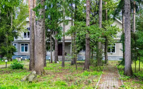 2-этажный коттедж 587 м² с отделкой