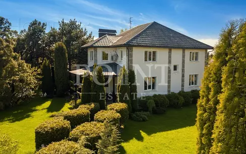 2-этажный коттедж 400 м² с отделкой