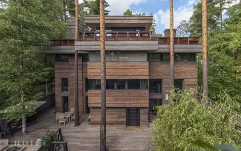 4-этажный коттедж 750 м² с отделкой