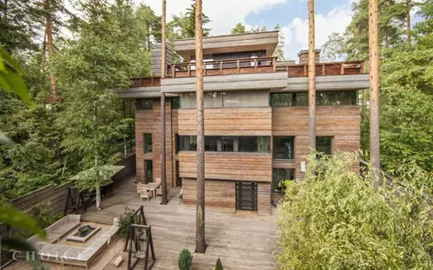 4-этажный коттедж 750 м² с отделкой