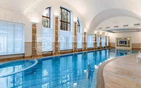 2-этажный коттедж 2 100 м² с отделкой