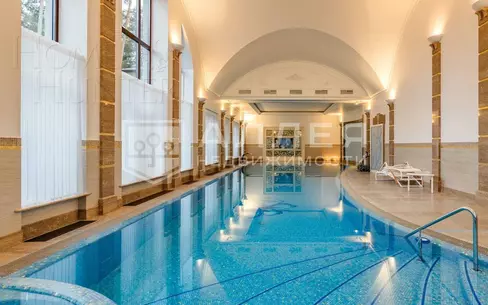 2-этажный коттедж 2 100 м² с отделкой