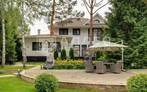 2-этажный коттедж 600 м² с отделкой