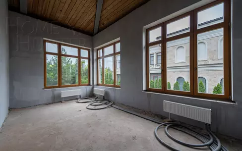 2-этажный коттедж 1 320 м² без отделки