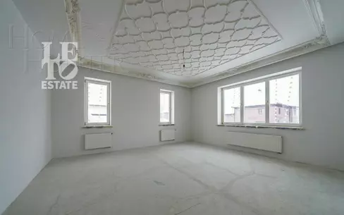 3-этажный коттедж 800 м² без отделки