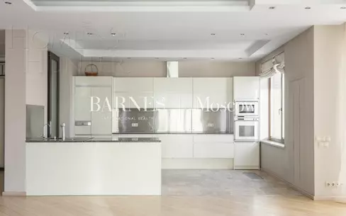 3-КОМН. КВАРТИРА С ОТДЕЛКОЙ 179.6 М² НА 3 ЭТАЖЕ