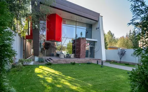 2-этажный коттедж 560 м² с отделкой