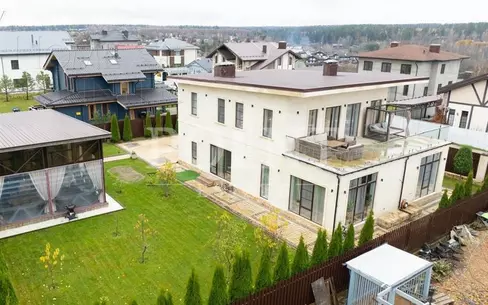 КОТТЕДЖ 320 м² без отделки