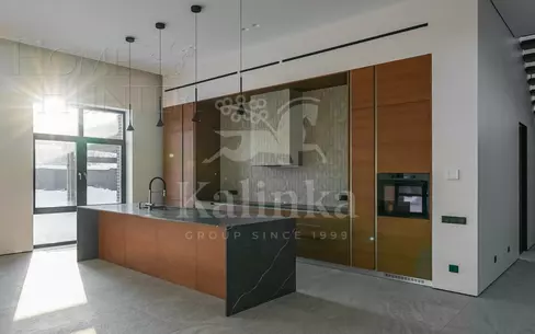 2-этажный коттедж 350 м² с отделкой