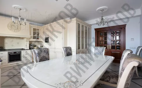 8-КОМН. КВАРТИРА С ОТДЕЛКОЙ 275.3 М² НА 9 ЭТАЖЕ