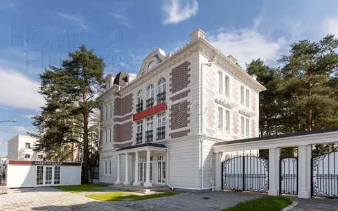 3-этажный коттедж 297 м² без отделки