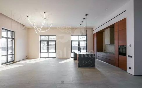 2-этажный коттедж 350 м² с отделкой