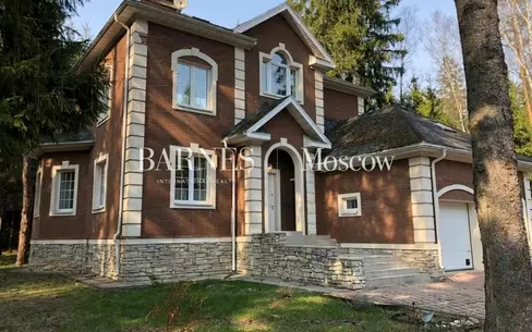 2-этажный коттедж 450 м² с отделкой