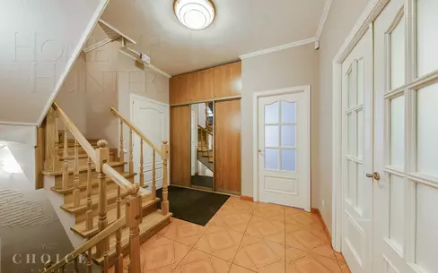 2-этажный коттедж 450 м² с отделкой