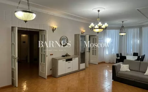 2-этажный коттедж 450 м² с отделкой