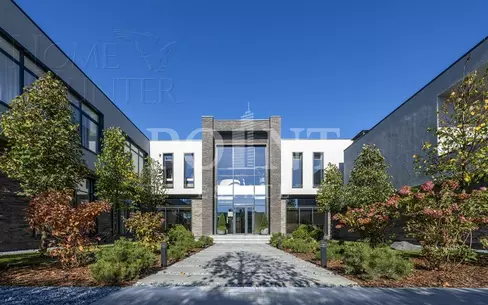 2-этажный коттедж 1 000 м² с отделкой