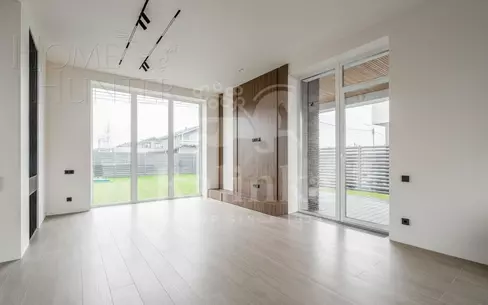 2-этажный коттедж 200 м² с отделкой