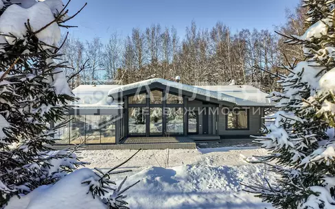 1-этажный коттедж 240 м² с отделкой