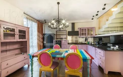 2-этажный таунхаус 354 м² с отделкой