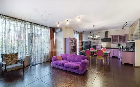 2-этажный таунхаус 354 м² с отделкой