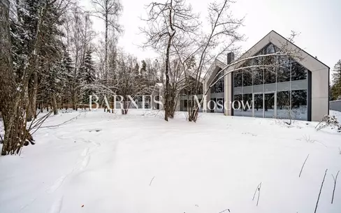 2-этажный коттедж 3 067 м² без отделки