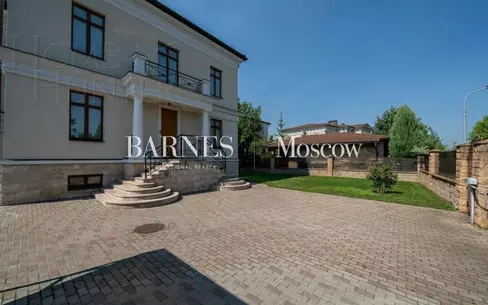 2-этажный коттедж 371 м² с отделкой