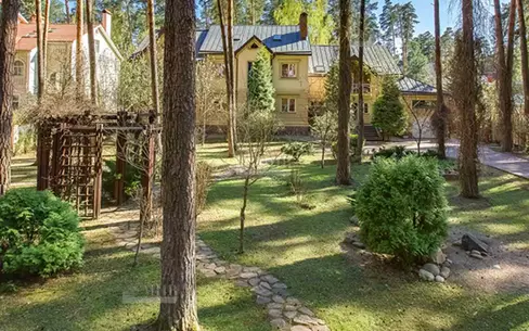 2-этажный коттедж 1 400 м² с отделкой