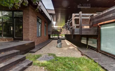 2-этажный коттедж 947 м² с отделкой