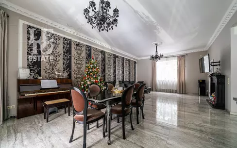 3-этажный коттедж 420 м² с отделкой