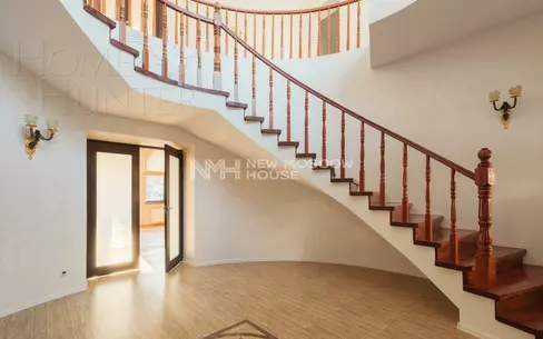 2-этажный коттедж 758 м² с отделкой