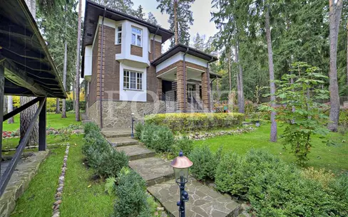 2-этажный коттедж 550 м² с отделкой