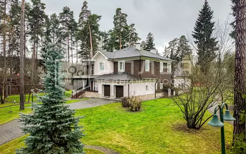 КОТТЕДЖ 595 м² с отделкой