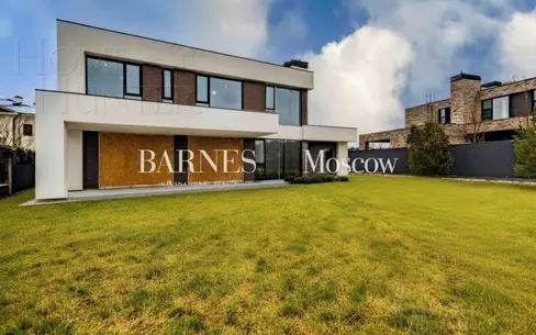 2-этажный коттедж 365 м² без отделки