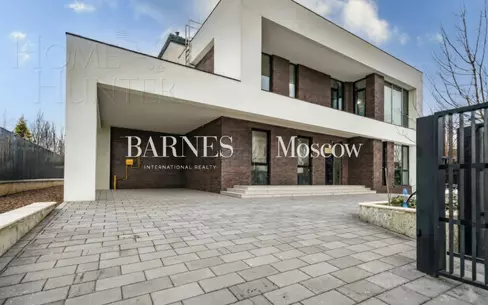 2-этажный коттедж 365 м² без отделки