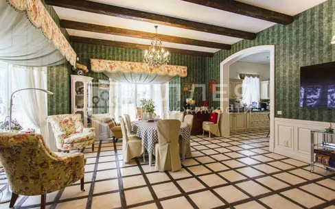 2-этажный коттедж 450 м² с отделкой