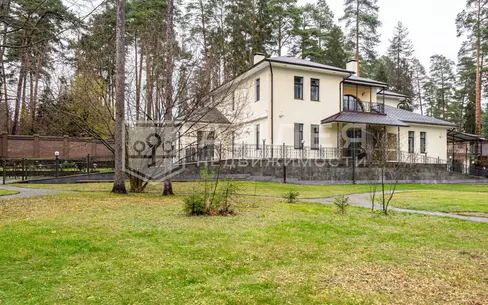 2-этажный коттедж 600 м² с отделкой